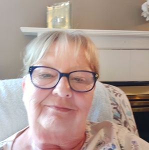 Meet your Posher, Debra